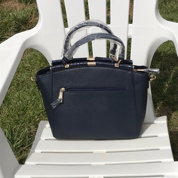 Isabelle Handbags Handbags - 🔥 Isabelle Handbags Vegan leather